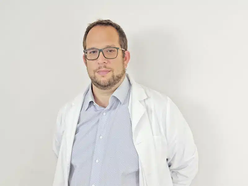 doctor lizon premuim - ¿Qué es un aplastamiento vertebral? Causas, síntomas y tratamiento